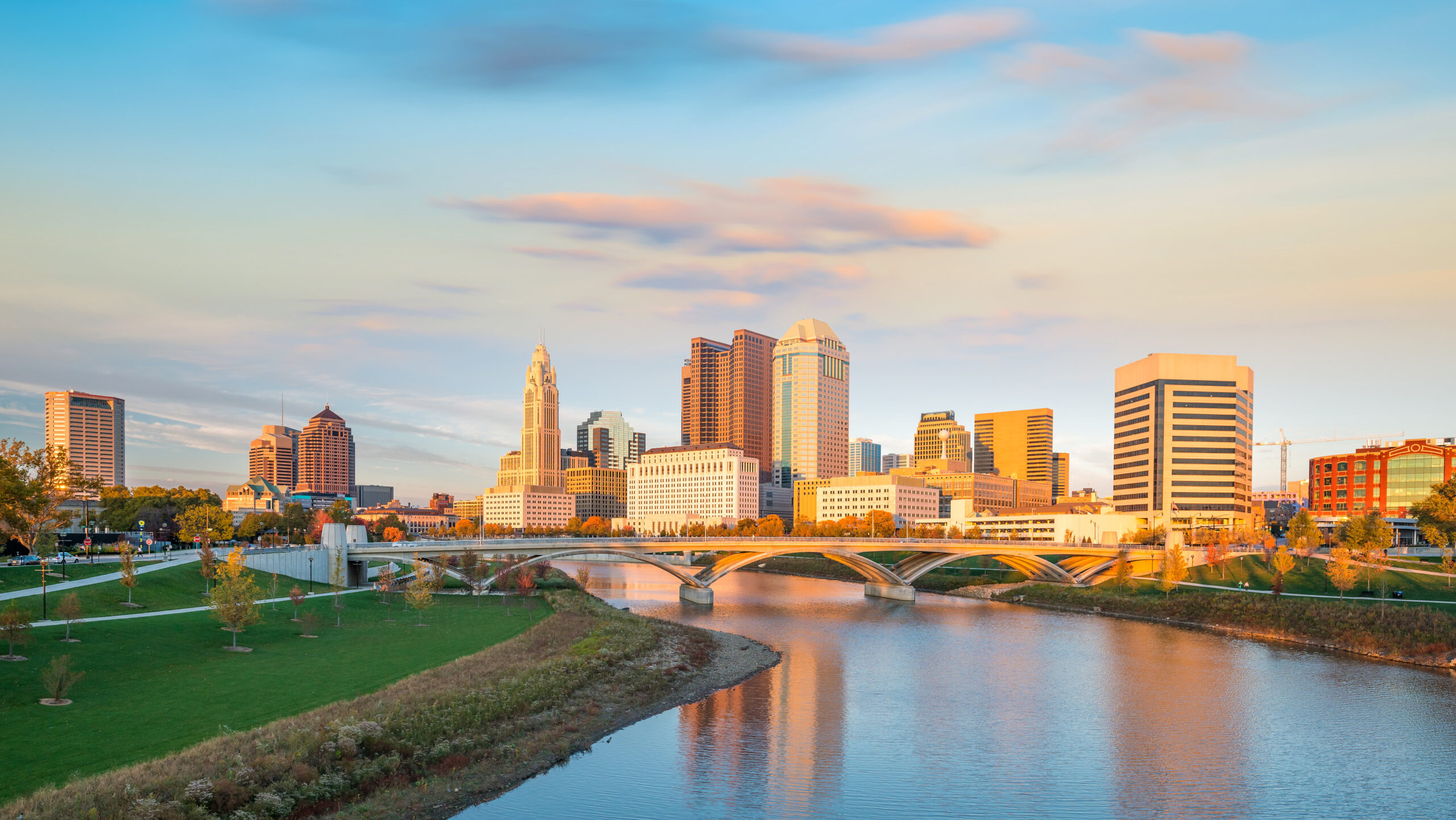 view of downtown columbus ohio skyline at sunset